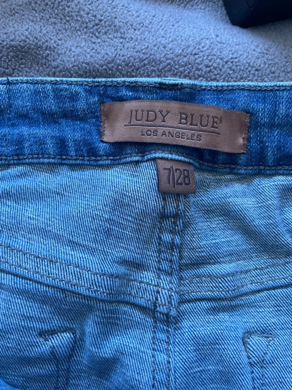 Judy Blue Women’s 7/28 Flare Jeans Medium Wash Stretch Denim Side Slit - Picture 11 of 12